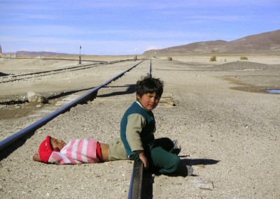 Gamins sur les rails